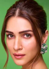 Крити Санон