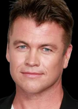 Люк Хемсворт