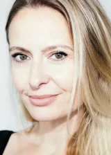 Сара Догг Асгерсдоттир